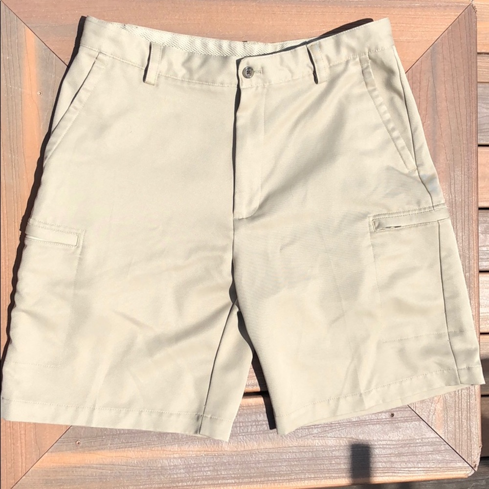 IZOD performX Golf shorts